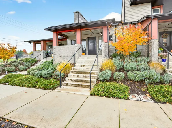 1084 E Main St, Ashland, OR 97520