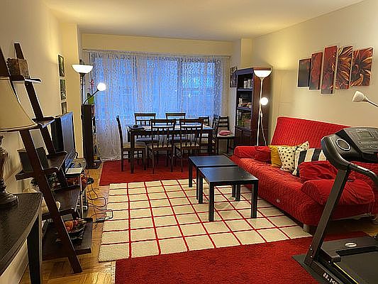 5th image of 211 E 53rd St APT 7A
