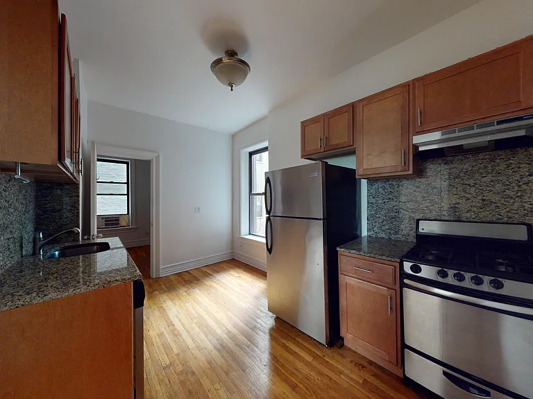 1443 York Ave #2B — Photo 6