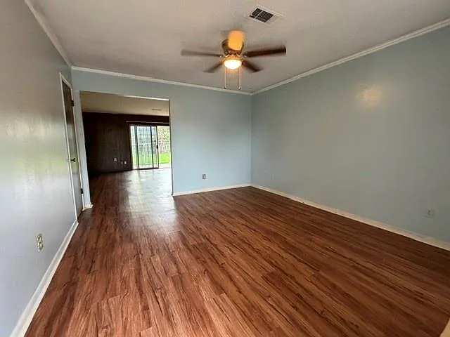 3 bed, 2.0 bath, 1398 sqft, $1,550 — Photo 4