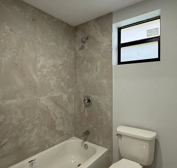 534 SW 6th Ct — Photo 17
