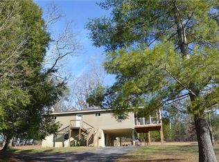 411 Big Rock Lake Rd, Pickens, SC 29671