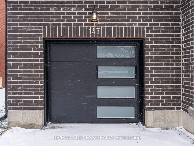 147 Siebert Ave — Photo 4