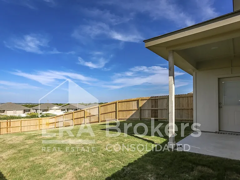 239 Green Valley Dr — Photo 25