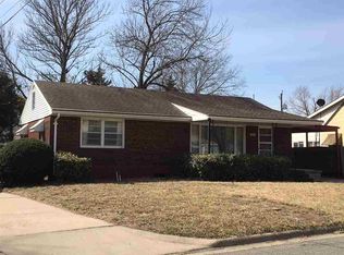 1417 Willow Rd, Newton, KS 67114