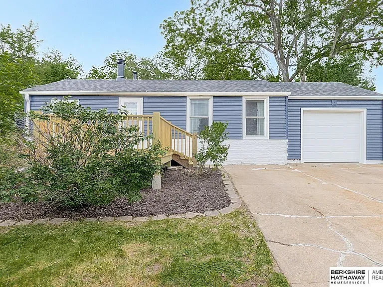 3 bed, 1650 sqft, $2,000 — Photo 1