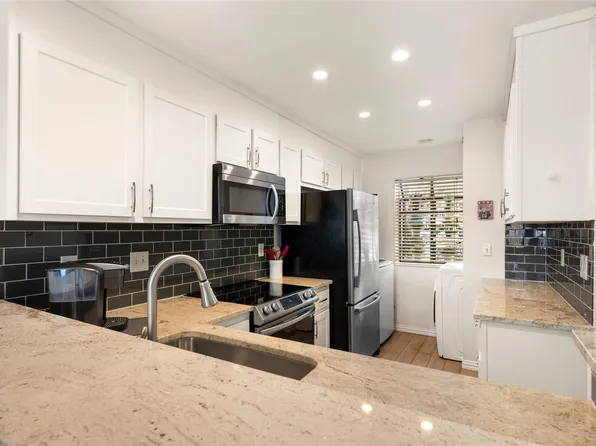 7122 Wood Hollow Dr APT 47, Austin, TX 78731