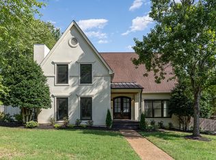 221 Pebble Glen Dr, Franklin, TN 37064