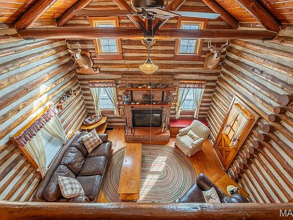 4th image of 13 Walleye Ln