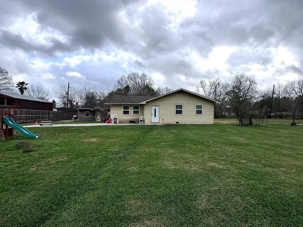 3103 Illinois St, Fresno, TX 77545