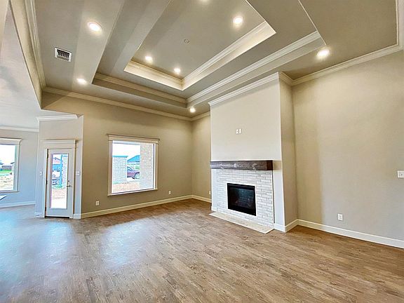 4th image of 744 Ventoso Cir