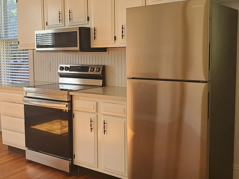 381B Spring St #B — Photo 7