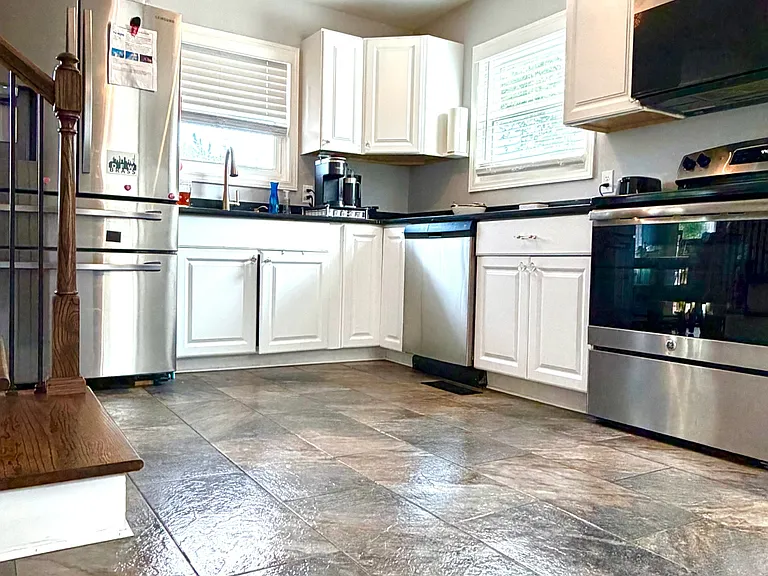 258 E Moody Ave — Photo 65
