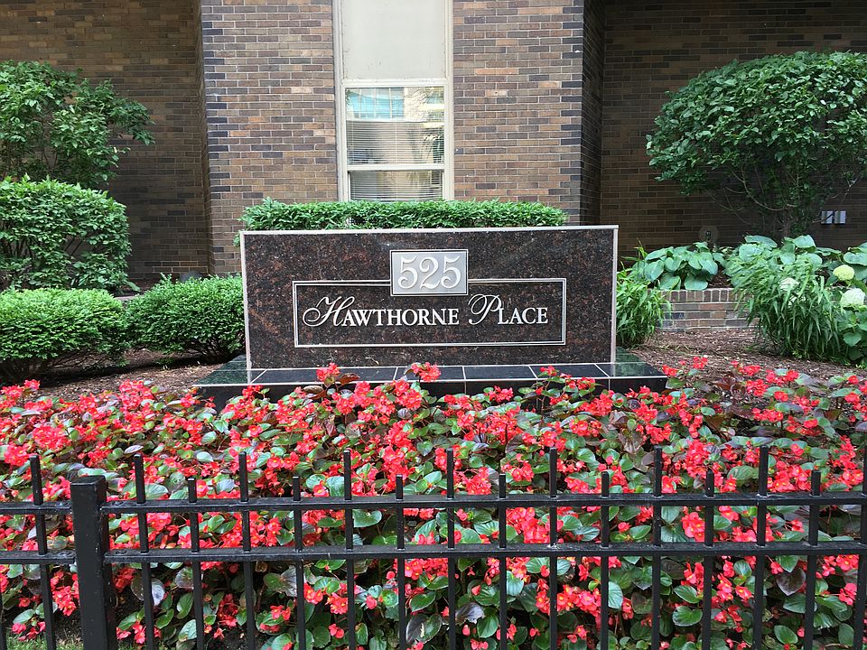 1st image of 525 W Hawthorne Pl APT 2205