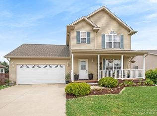 3505 Amber Oaks Dr, Howell, MI 48855