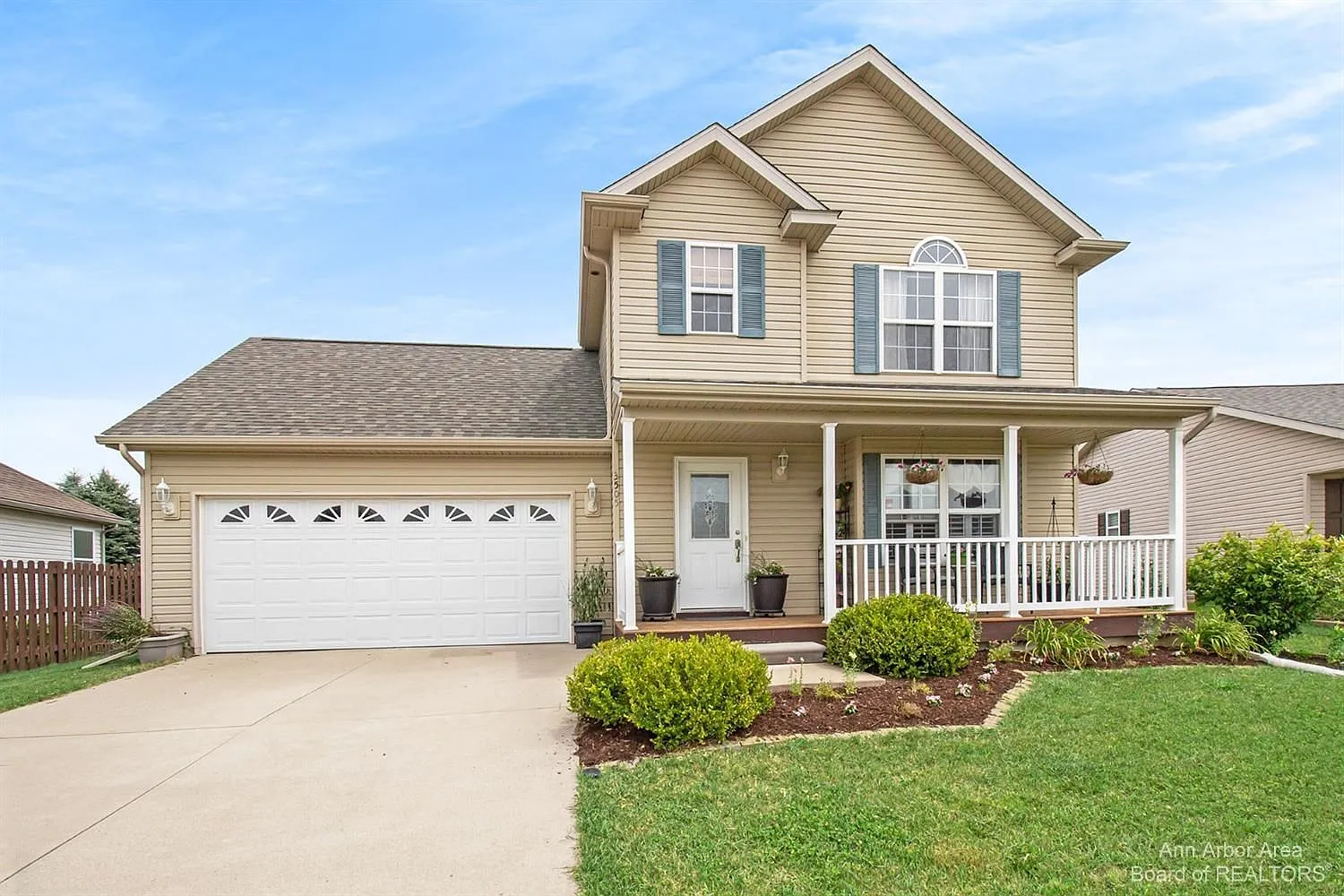 3505 Amber Oaks Dr photo 1