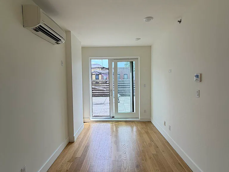 200 Linden Blvd #2D — Photo 8