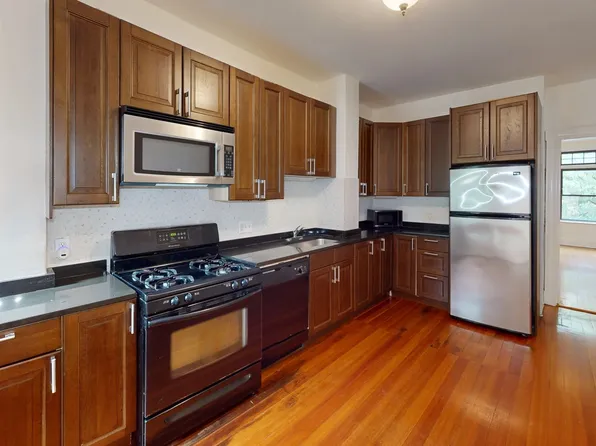 1805 Beacon St #2, Brookline, MA 02445