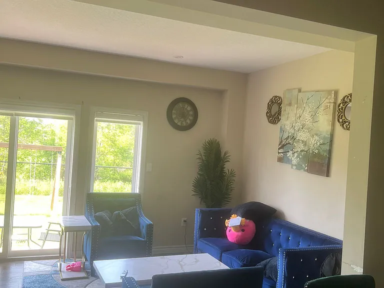 73 Dodman Cres — Photo 9