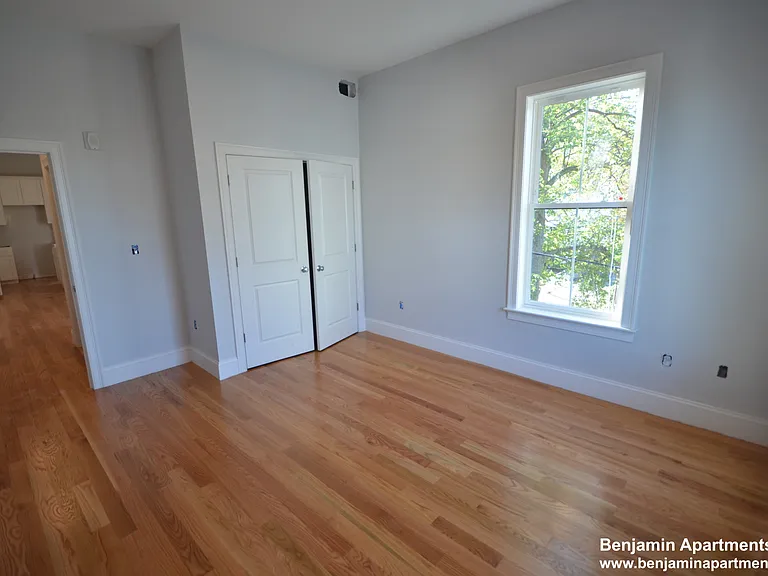18 Murdock St #16 — Photo 4