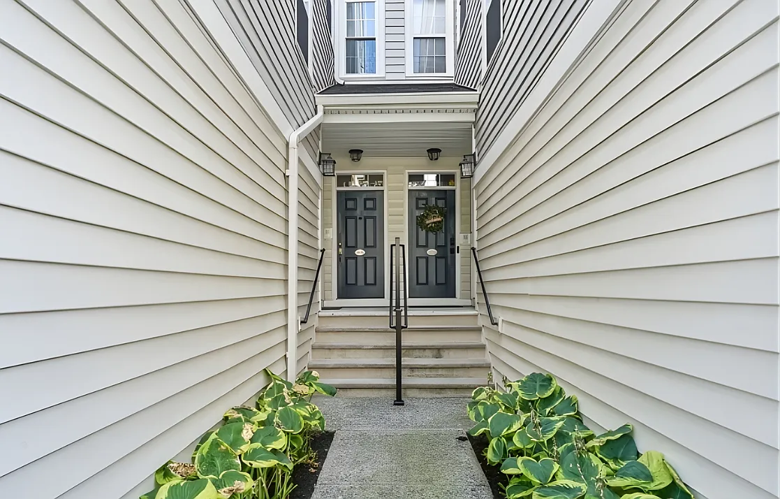 2 bed, 1560 sqft, $3,650 — Photo 2