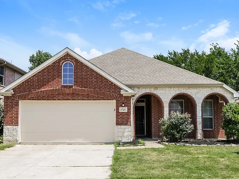 1721 Duck Cove Dr — Photo 1