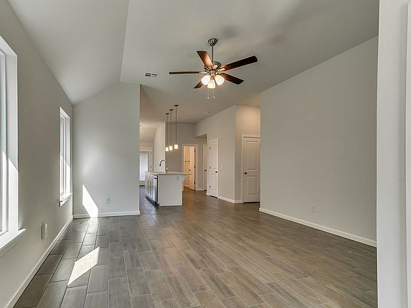 4th image of 1113 SW 139th St