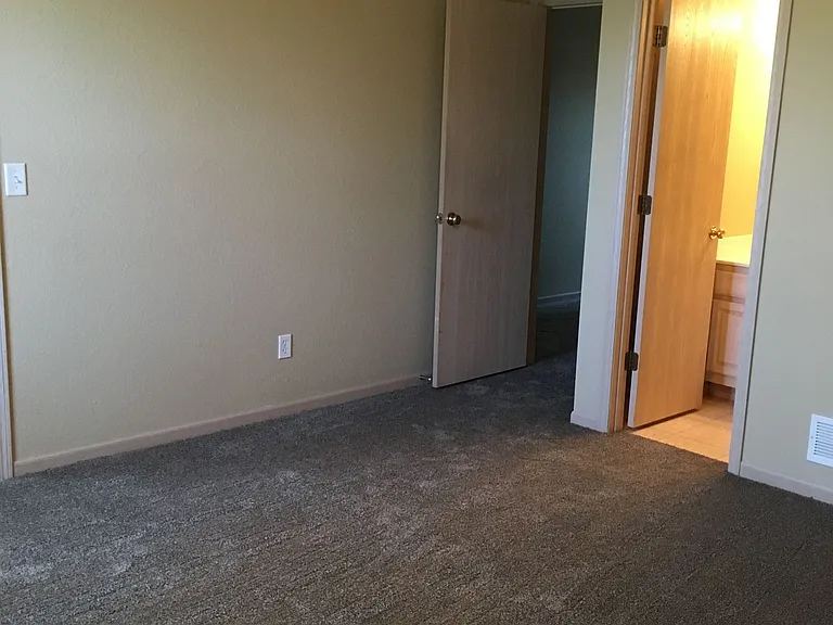 908 Garden Way #914 — Photo 9