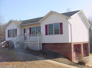 1080 Woodbury Rd, King, NC 27021