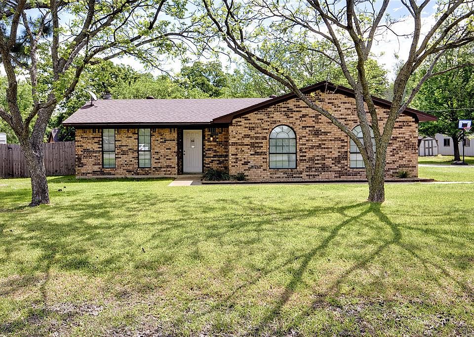 1st image of 309 Janis Ln