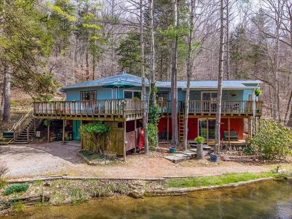 1256 Falling Branch Rd, Christiansburg, VA 24073