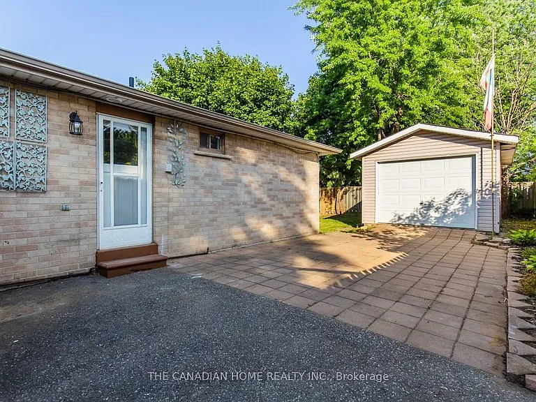4 Barkwood Ct #BASEMENT — Photo 3