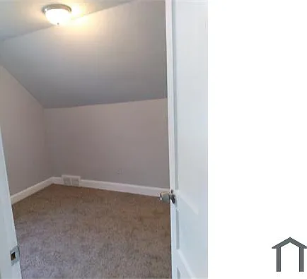 2 bed, 1100 sqft, $900 — Photo 3
