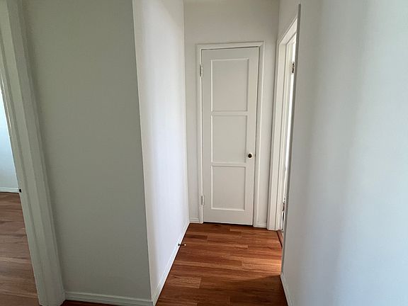 4th image of 2562 N Brighton St