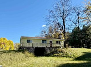 23252 175th Ave, Tustin, MI 49688