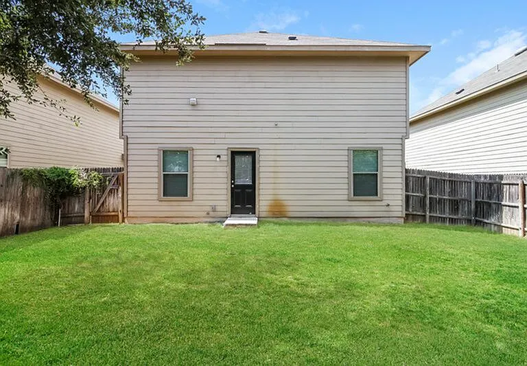 8818 Scarlett Pl — Photo 7