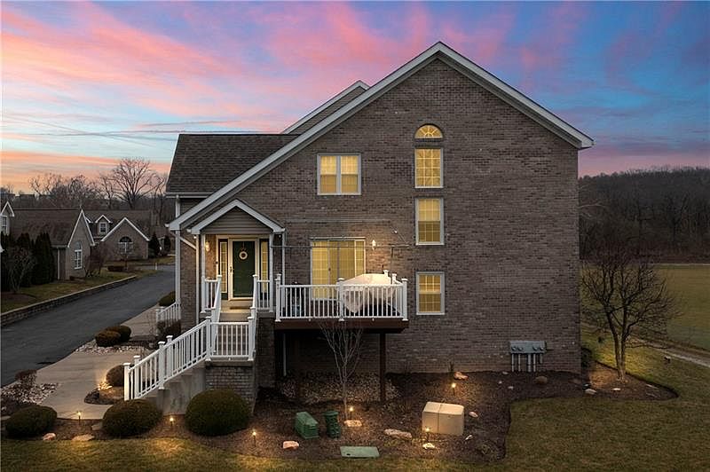 1051 Waterford Ct E, Mcmurray, PA 15317 Zillow