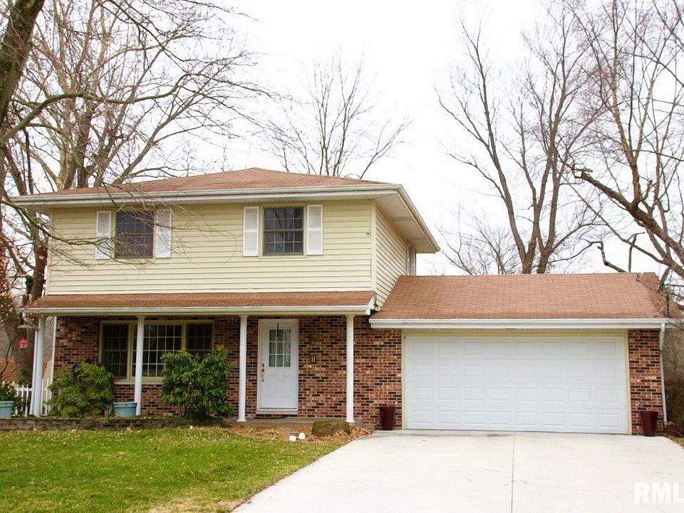 1st image of 11 Westwood Ln