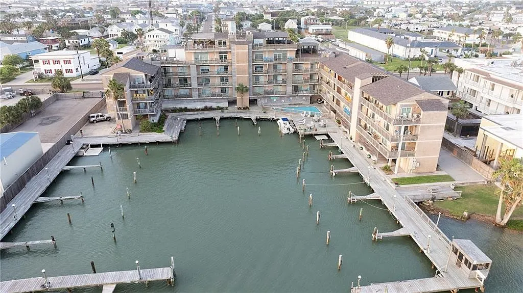 2 bed, 2.0 bath, 1230 sqft, $4,000 — Photo 2