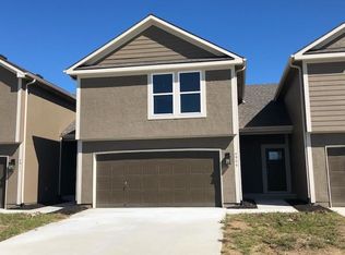 4917 141st Ln, Basehor, KS 66007