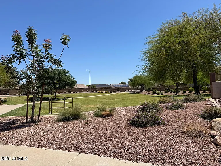 16523 W Saguaro Ln — Photo 17