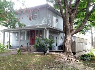 220 W 10th St S, Newton, IA 50208