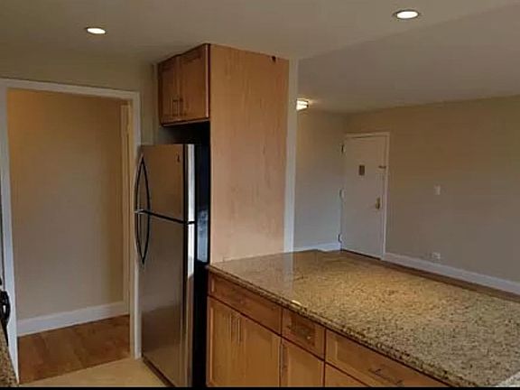 4th image of 2040 Bruckner Blvd APT 3J