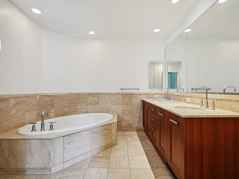8100 River Rd #210A — Photo 25