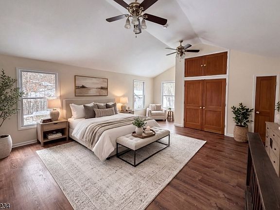 3rd image of 903A Green Pond Rd