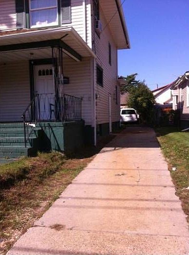 Side/ Driveway