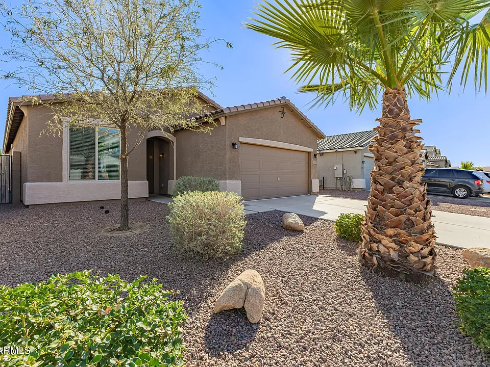 2057 W Kenton Way