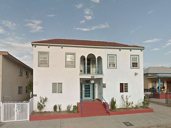 2nd image of 2431 Sichel St #19