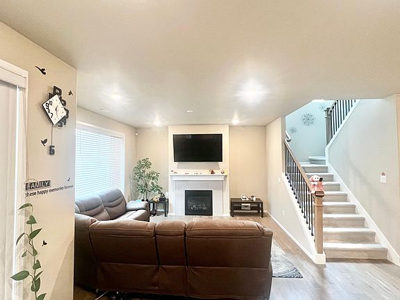 2nd image of 17651 128th Avenue Ct E