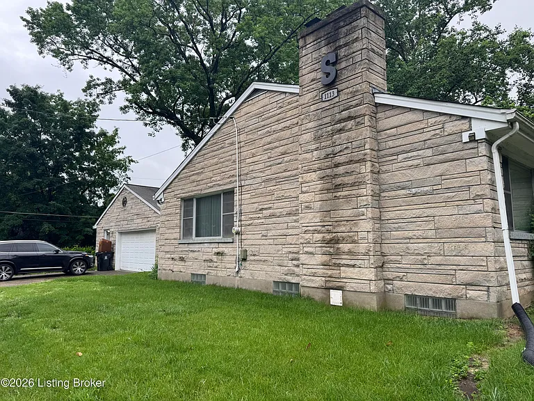 1113 Southwestern Pkwy — Photo 3